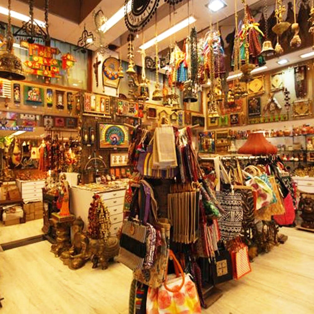 Affordable Souvenir Shopping Near Metg Ar: Find Unique Gifts On A Budget