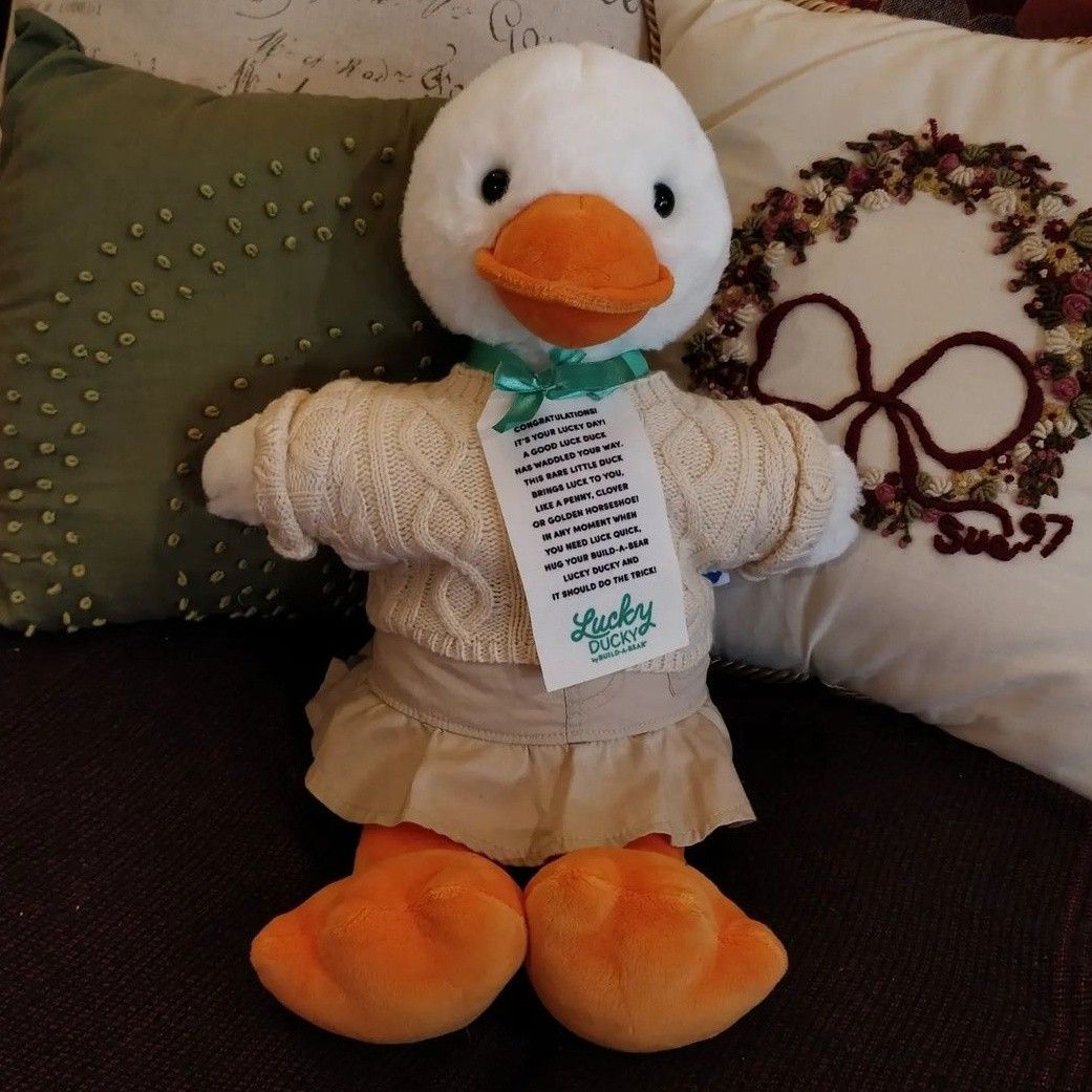 Build-A-Bear Lucky Duck: Finding The Perfect Compatible Moto G Pure Case