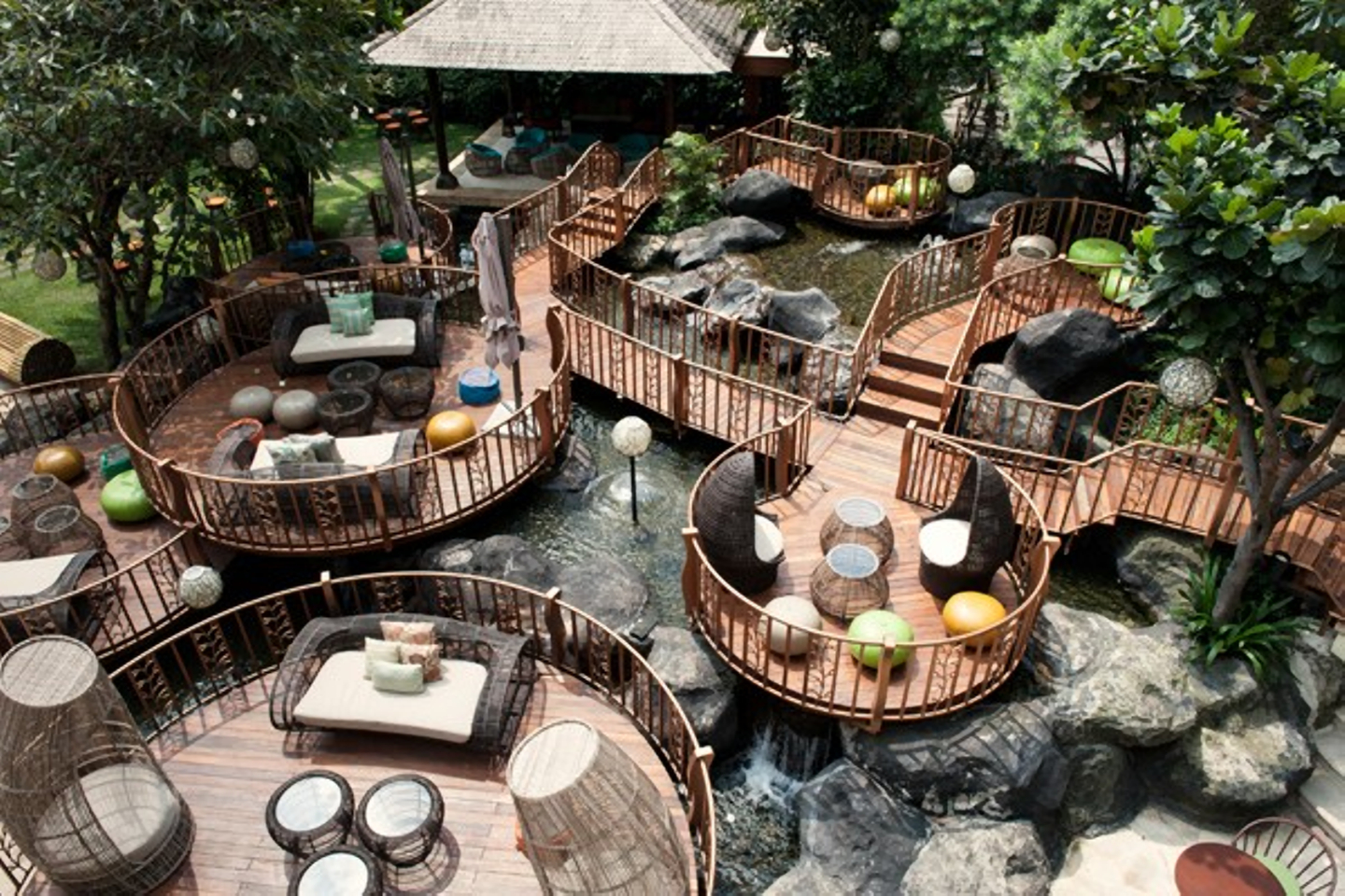 Butuh Saung? Cari Saung Terdekat Sesuai Lokasi Anda Sekarang!