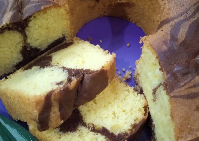 Cara Membuat Bolu Marmer 4 Telur Yang Lembut Dan Sederhana