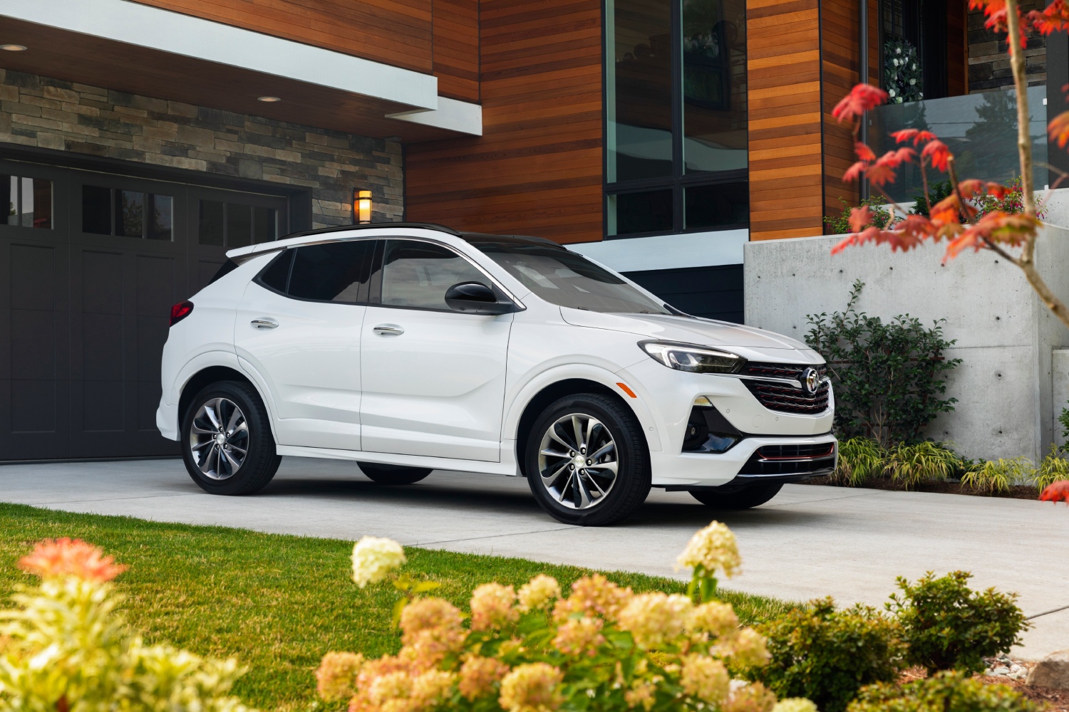 Cheapest Luxury SUVs To Lease: Top Deals & Savings For 2024