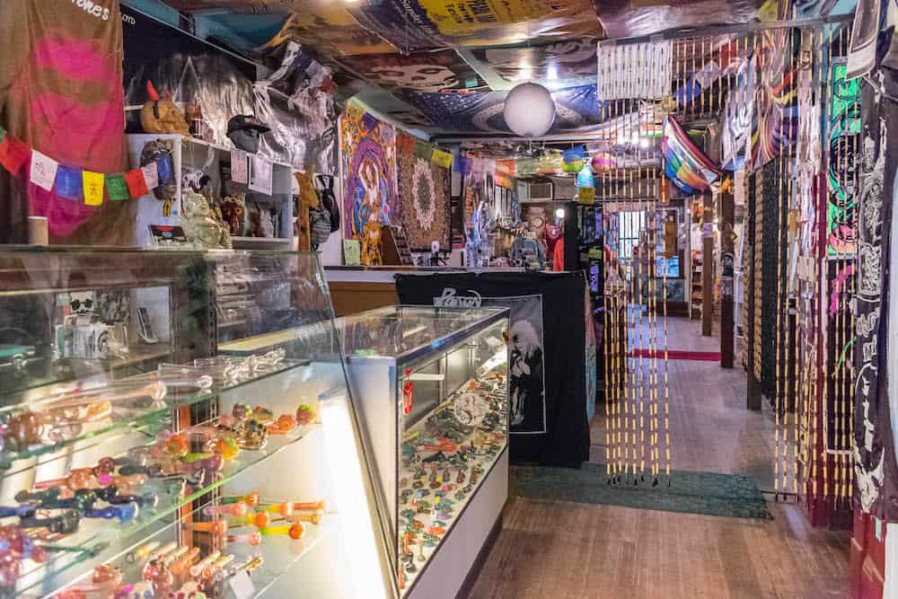 Cleveland Head Shops: Your Guide To Local Tobacco And Smoke Shops