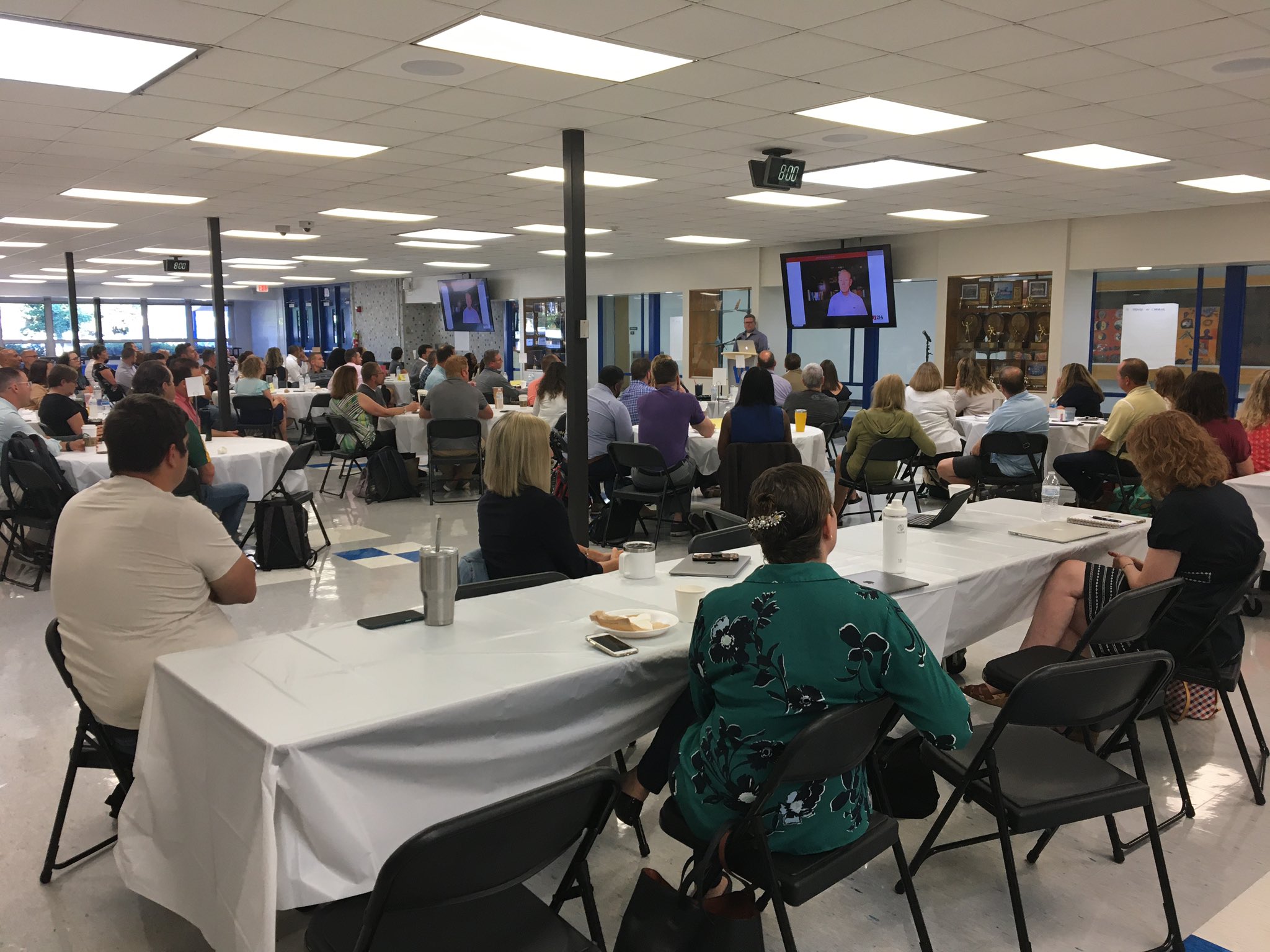 District 214 Employment & Paris, Texas Swap Shop Opportunities: A Job Seeker's Guide