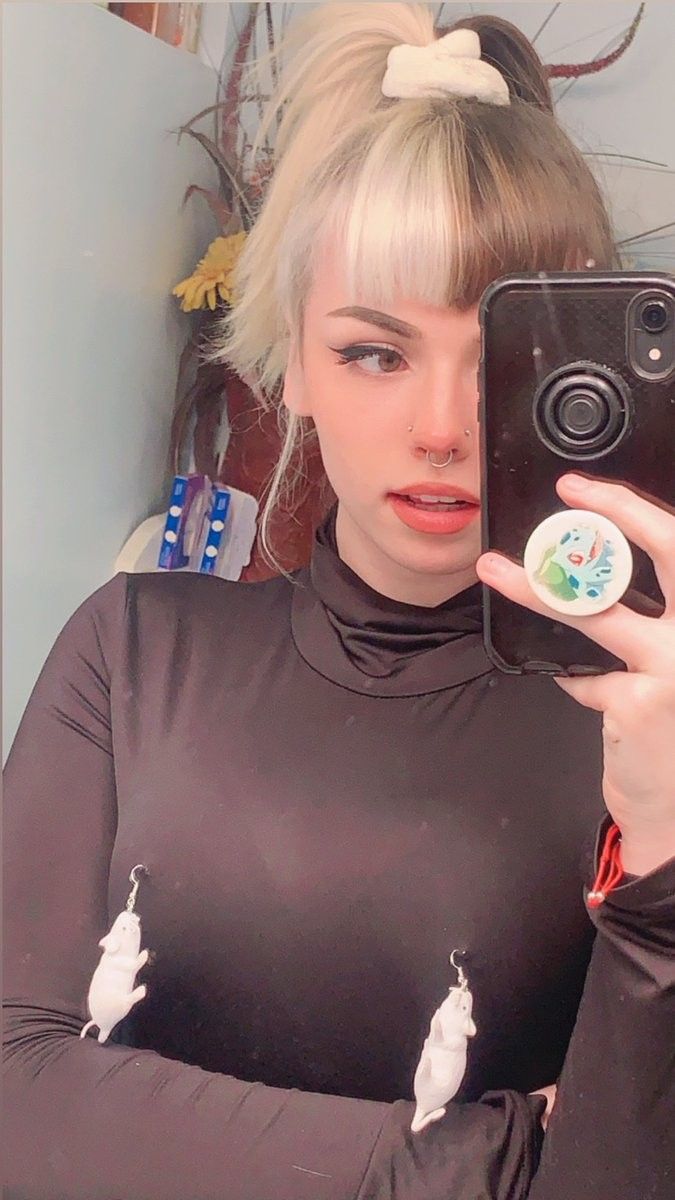 Emma Langevin's Fanhouse: A Deep Dive Into Her Online Presence