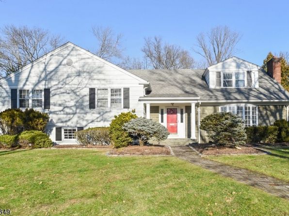 Estate Sales In Short Hills, NJ: Find Your Next Treasure
