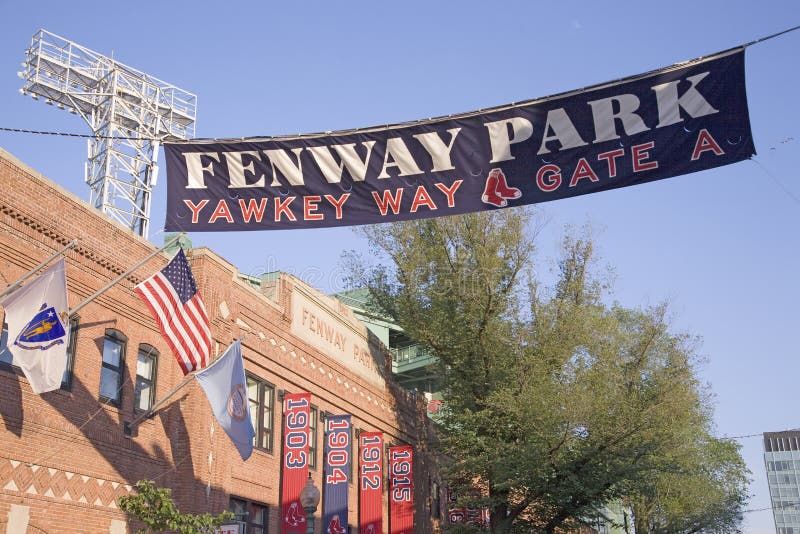 Fenway Park Gate B: Your Map To The Best Seats & Easy Entry