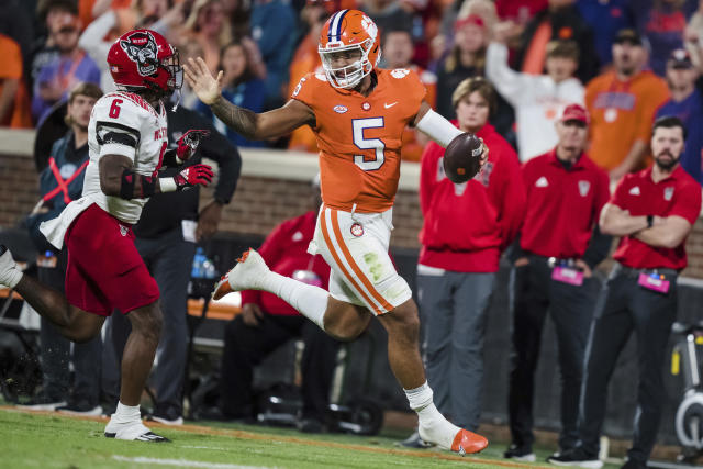 Get The Latest NCAA Football Scores: Yahoo Sports Coverage