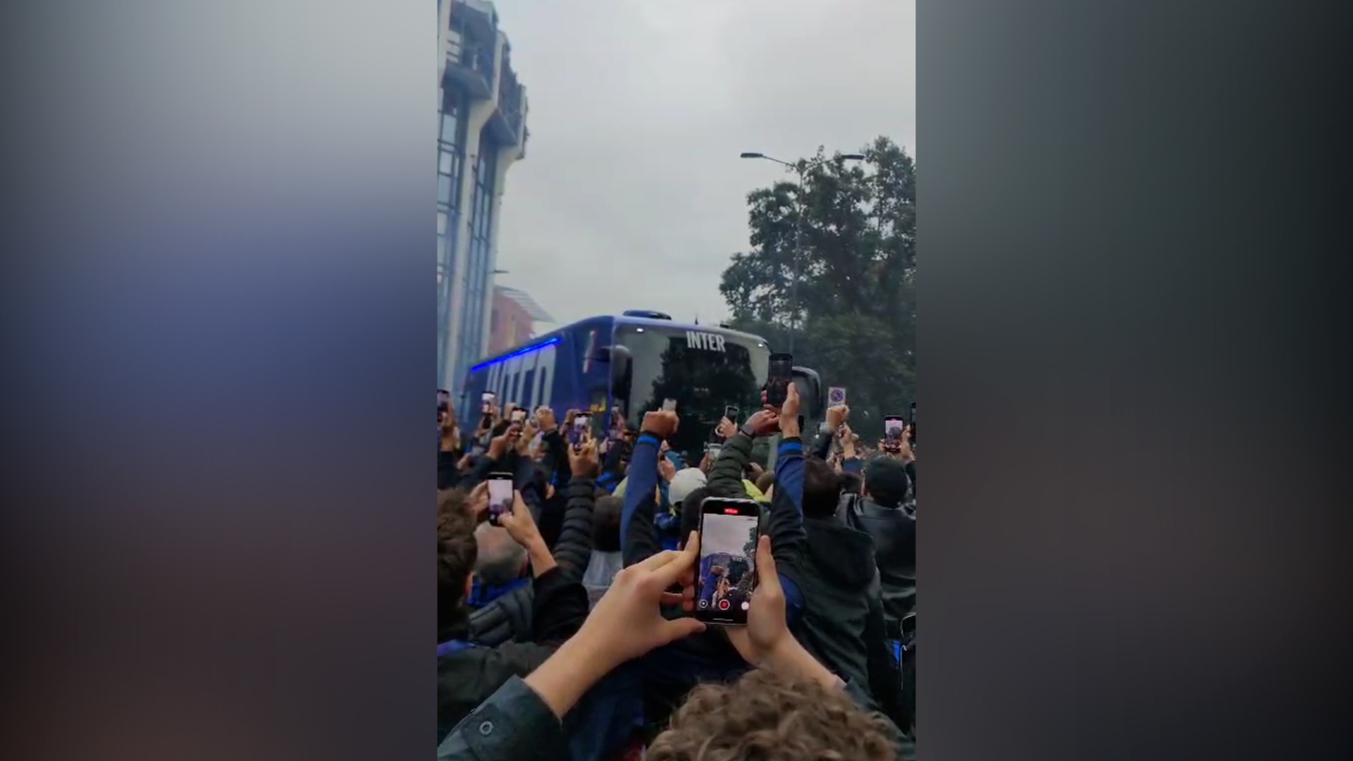 Inter Milan's Champions League Arrival: Hundreds Of Fans Greet Team Bus With Flares And Smoke - Video