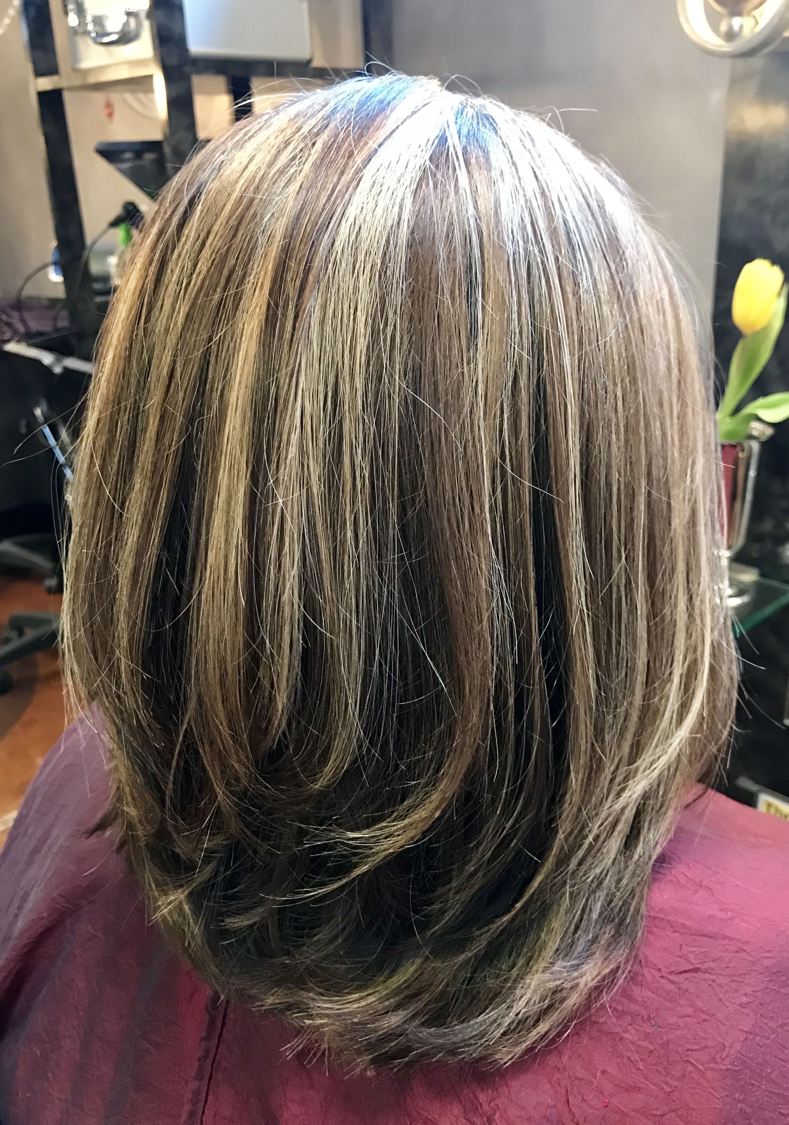 Medium Length Hairstyles With Blonde Highlights: Your Ultimate Style Guide