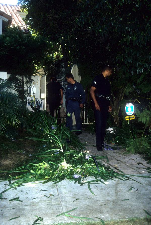 Nicole Simpson Crime Scene Photos: A Look Back At The Evidence