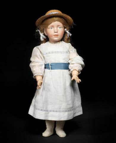 Porcelain Dolls: Identifying Collectibles Worth Money