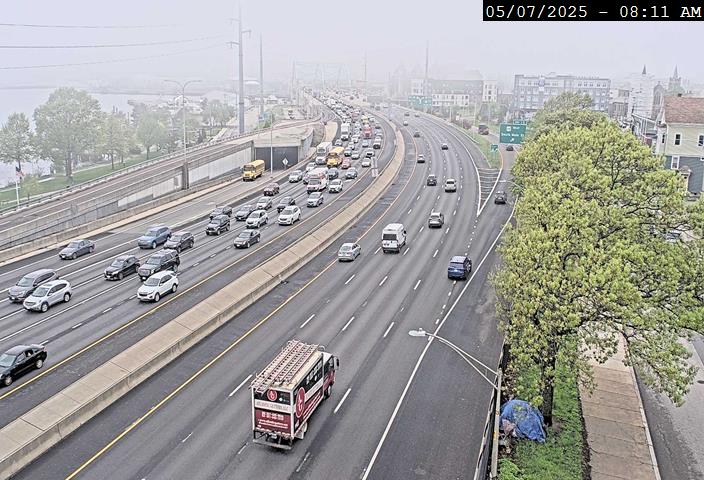 Real-Time Traffic Updates: Navigating Rhode Island's Roads