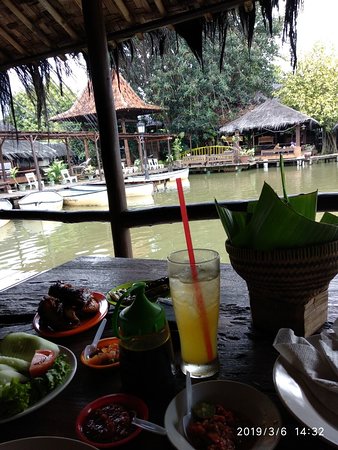 Rekomendasi Saung Dekat Lokasi Anda Di Depok: Harga, Fasilitas & Lokasi
