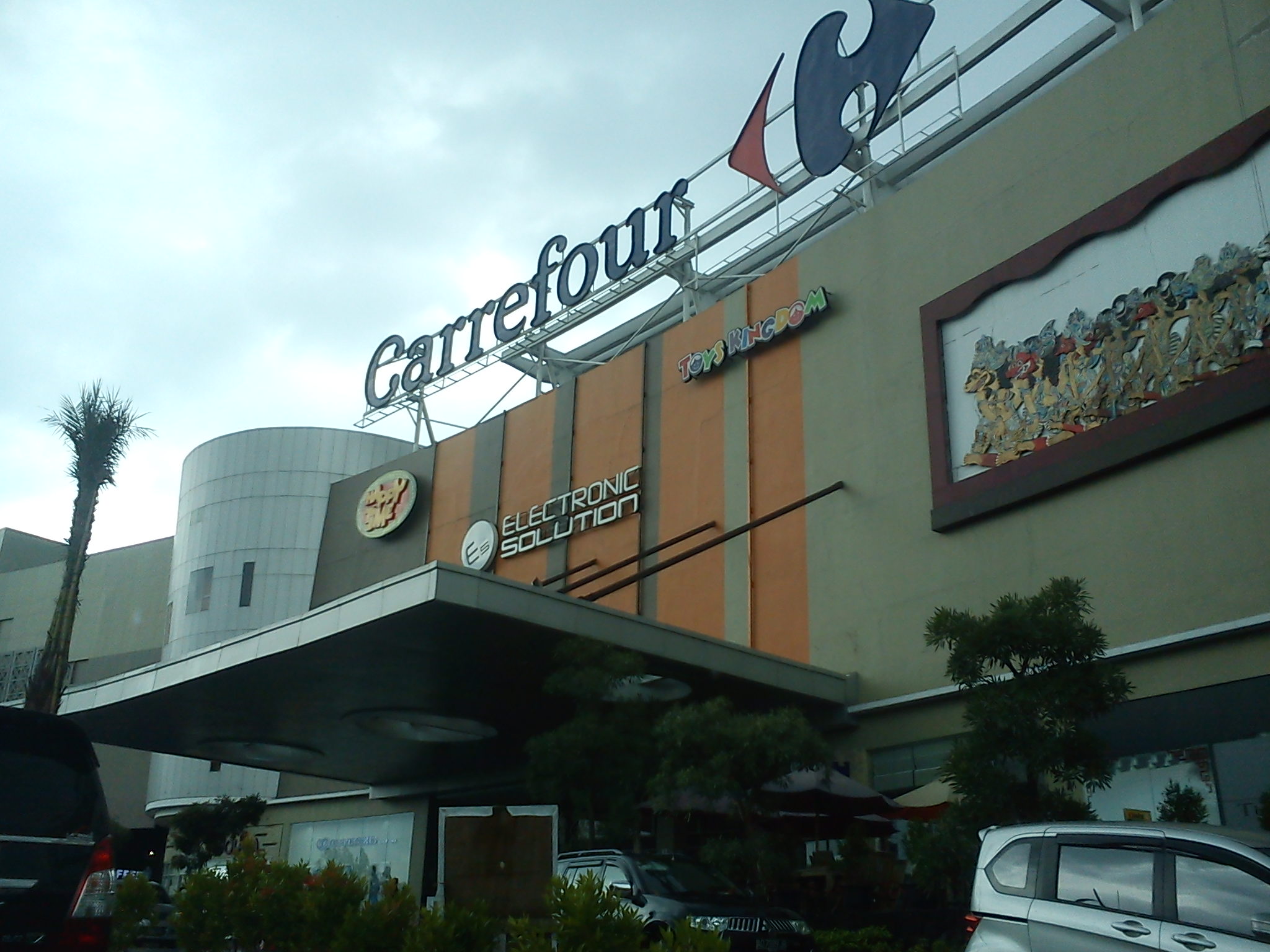 Rekomendasi Tempat Makan Terbaik Di Solo Paragon Mall: Harga, Rasa, & Suasana