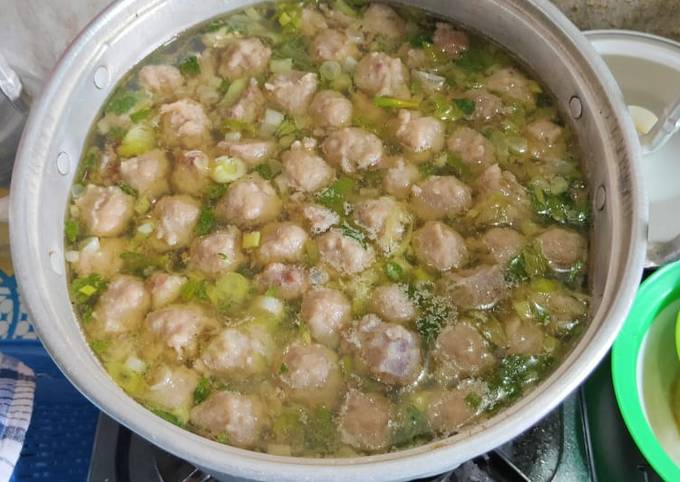 Resep Bakso Kuah Ala Rumahan: Cara Membuat Bakso Kuah Yang Enak Dan Sehat