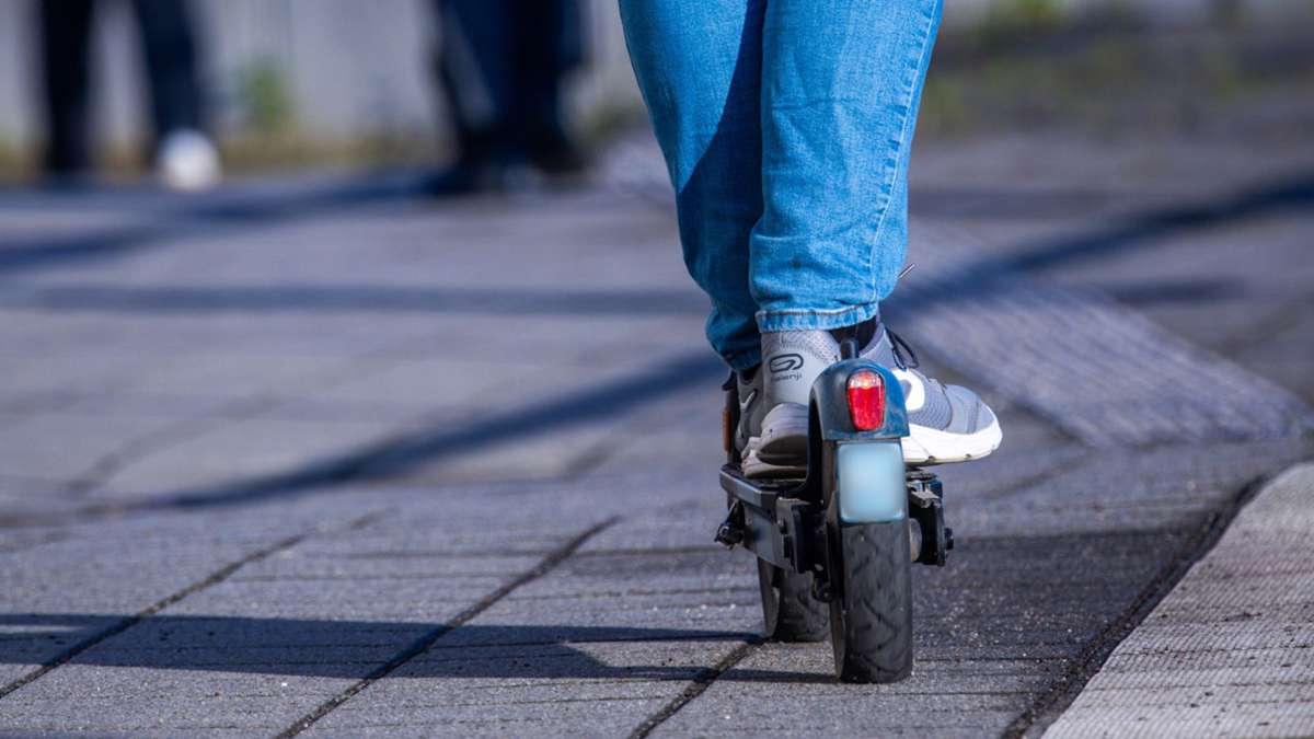 Sachsenbrunn: Teenagers Seriously Injured In E-Scooter Accident
