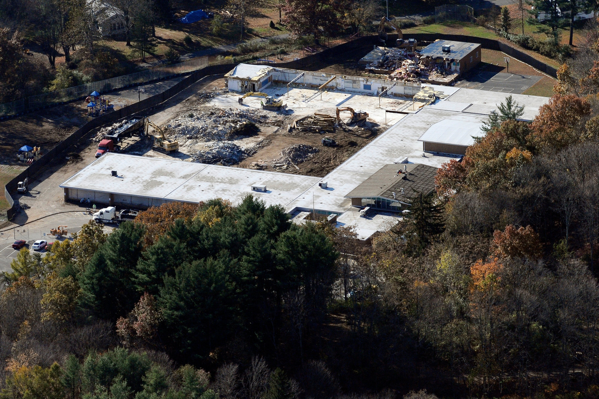 Sandy Hook Crime Scene Photos: Reddit Discussion And Ethical Concerns