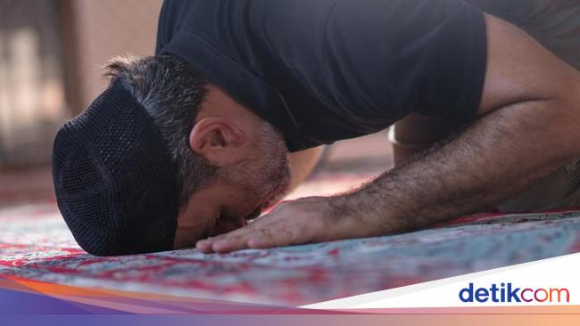 Sholat Lima Waktu Di Bandung, Kamis 8 Mei 2025: Waktu Imsak, Subuh, Dhuhur, Ashar, Maghrib, Isya