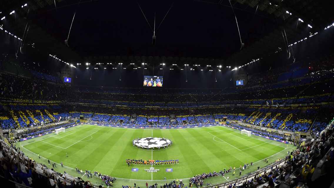Spettacolo A San Siro: La Coreografia Dell'Inter Contro Il Barcellona