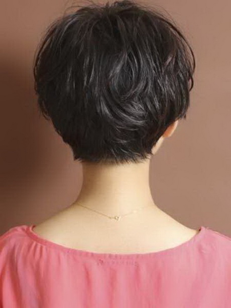 Stunning Back Views: Short Pixie Hairstyle Inspiration