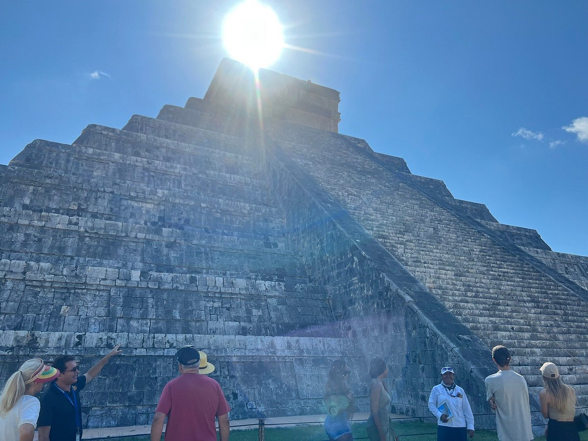 Thomas More Travel: Your Cancun Vacation Awaits