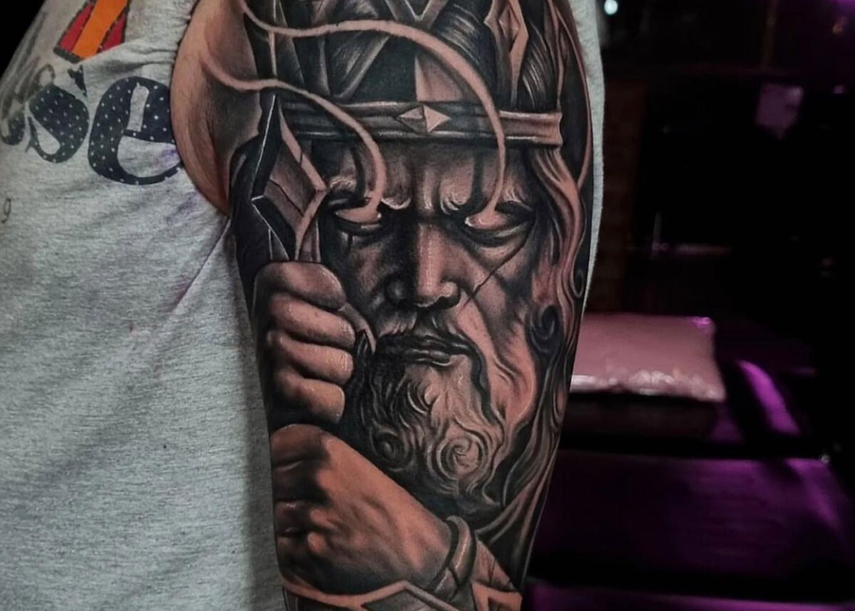 Ultimate Guide To Men's Half Sleeve Arm Tattoos: Designs & Inspiration