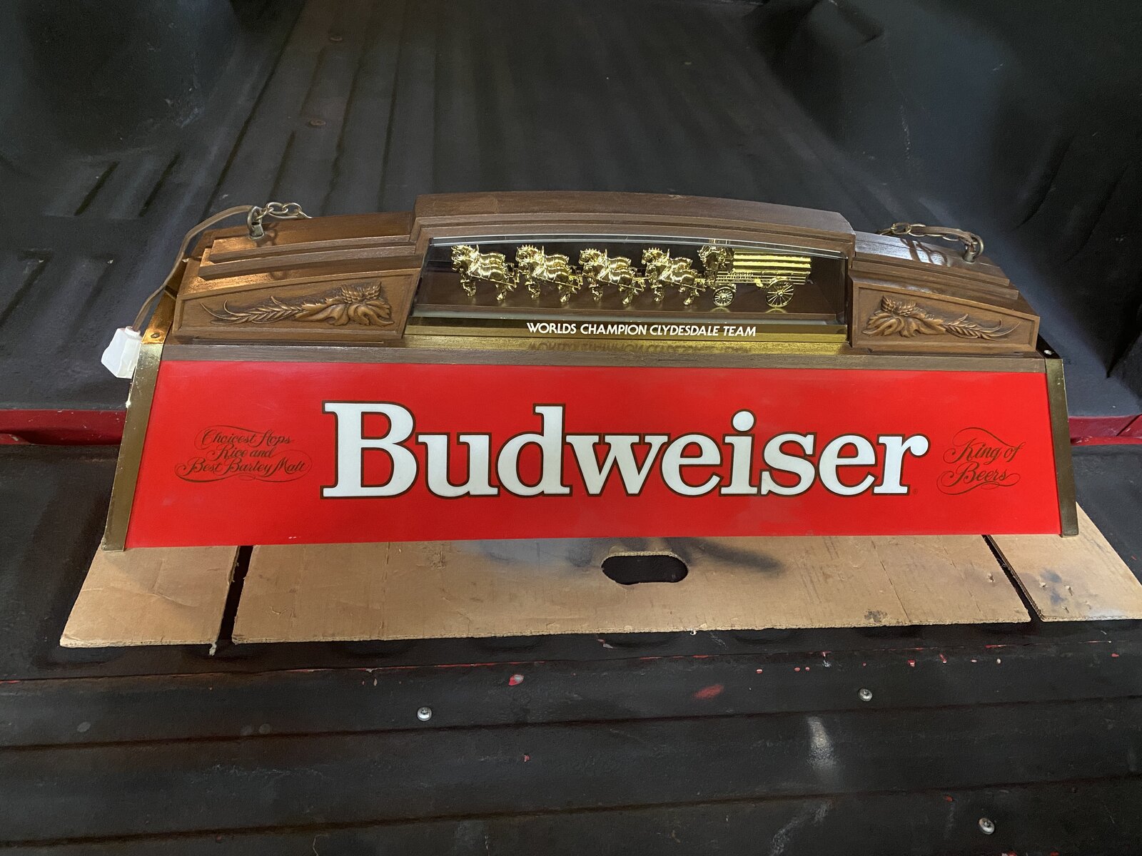 Vintage Budweiser Clydesdale Pool Table Light: A Suffolk, VA Find